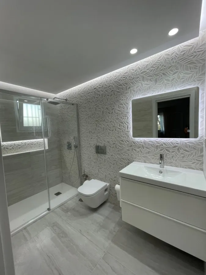 Suite y vestidor en Altorreal: reforma de alta gama en Altorreal, Molina de Segura